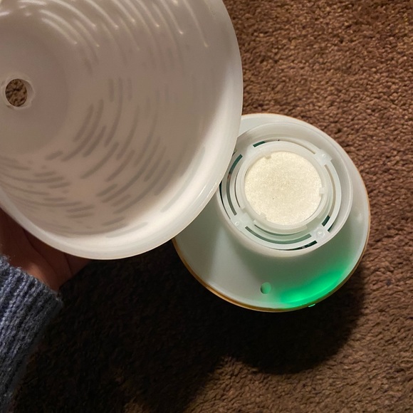 Color changing vapor-less diffuser - Picture 3 of 3